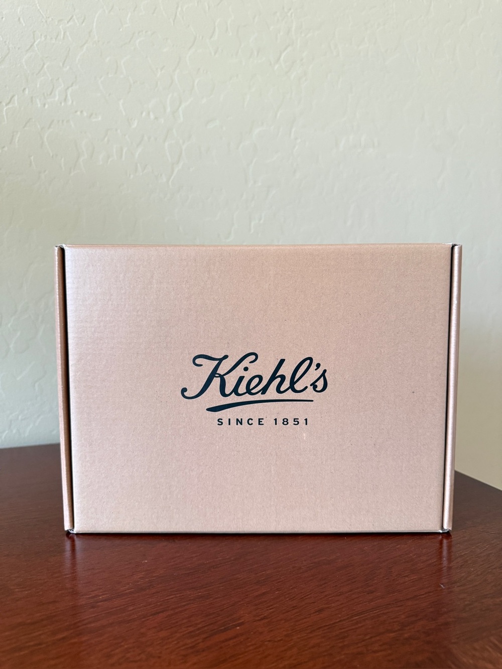 Authentic Kiehls Empty Gift Box, NEW